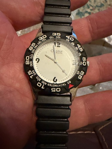 Caravelle bulova quartz - bulova,